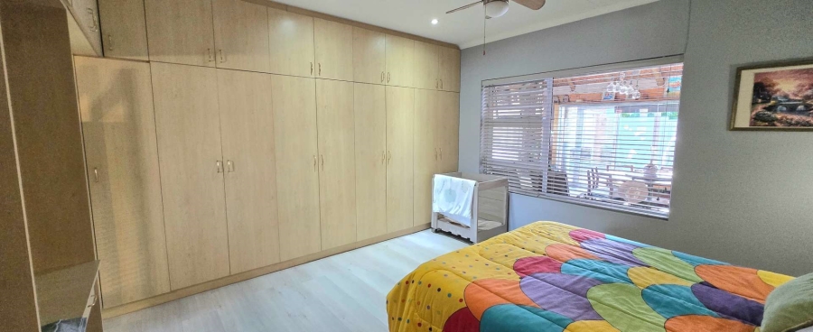 4 Bedroom Property for Sale in Franskraal Western Cape